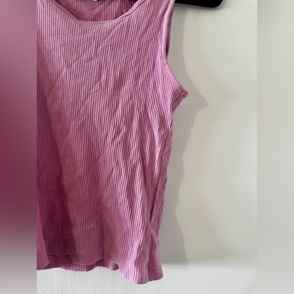 3/$10 H&M Divided Ribbed Tank Top - Picture 9 of 12